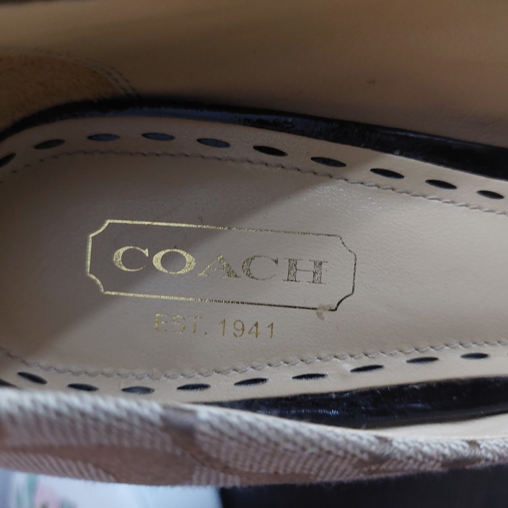 Coach Tan Heels with Signature Monogram - Picture 6 of 13